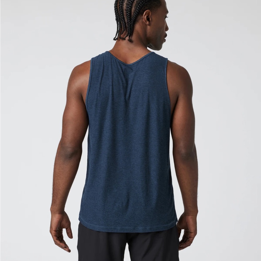 Vuori Men’s Strato Tech Tank in Navy Sz S - Picture 2 of 7